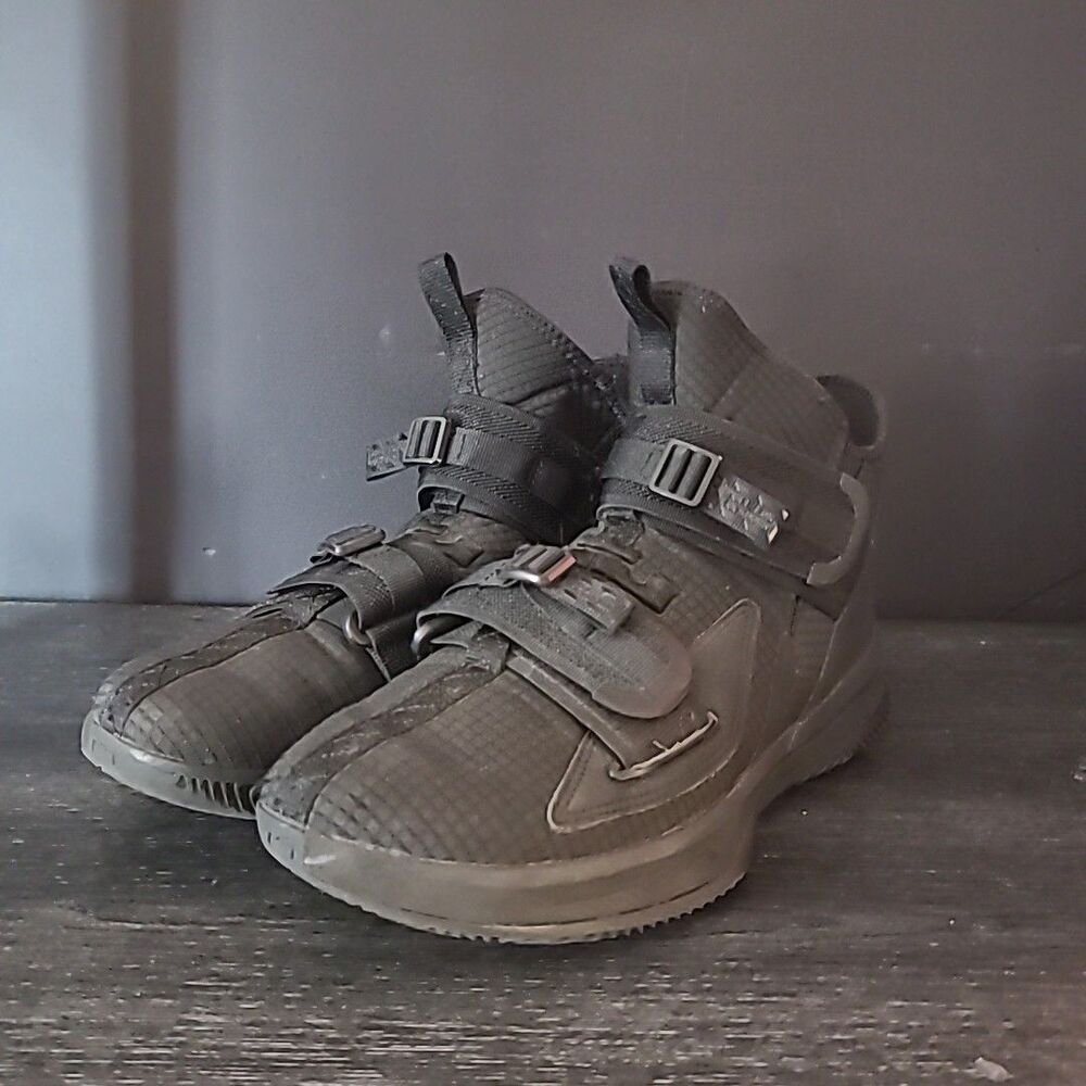Nike Lebron Soldier 13 XIII SFG Mens Size 8.5 Triple Black James Shoes Sneakers